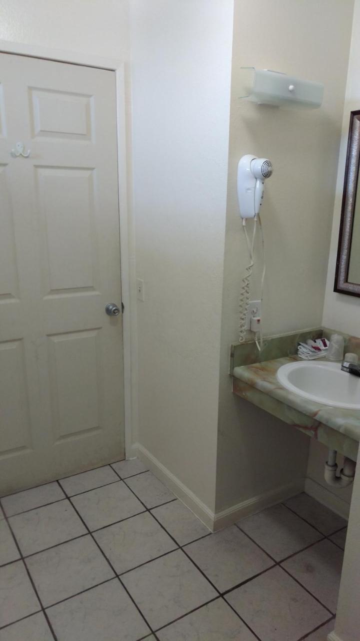 Deluxe Double Room Bath