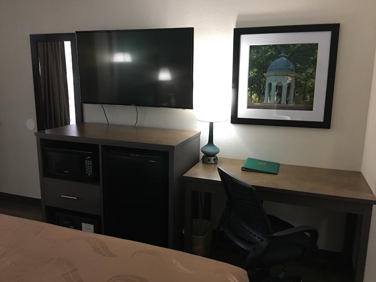 King Room - Non-Smoking