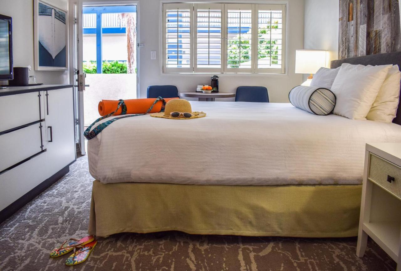 Poolside Queen Room