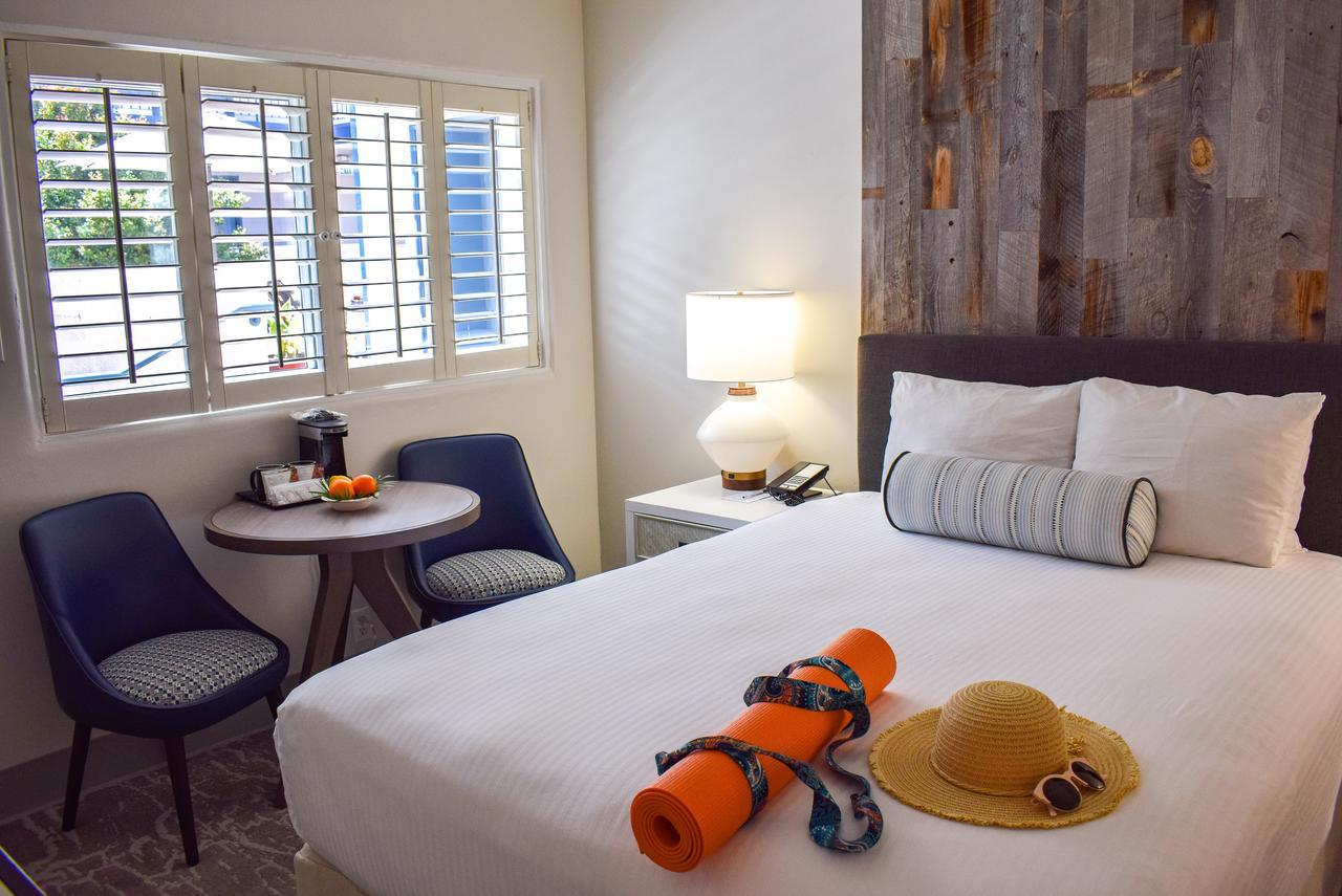 Poolside Queen Room