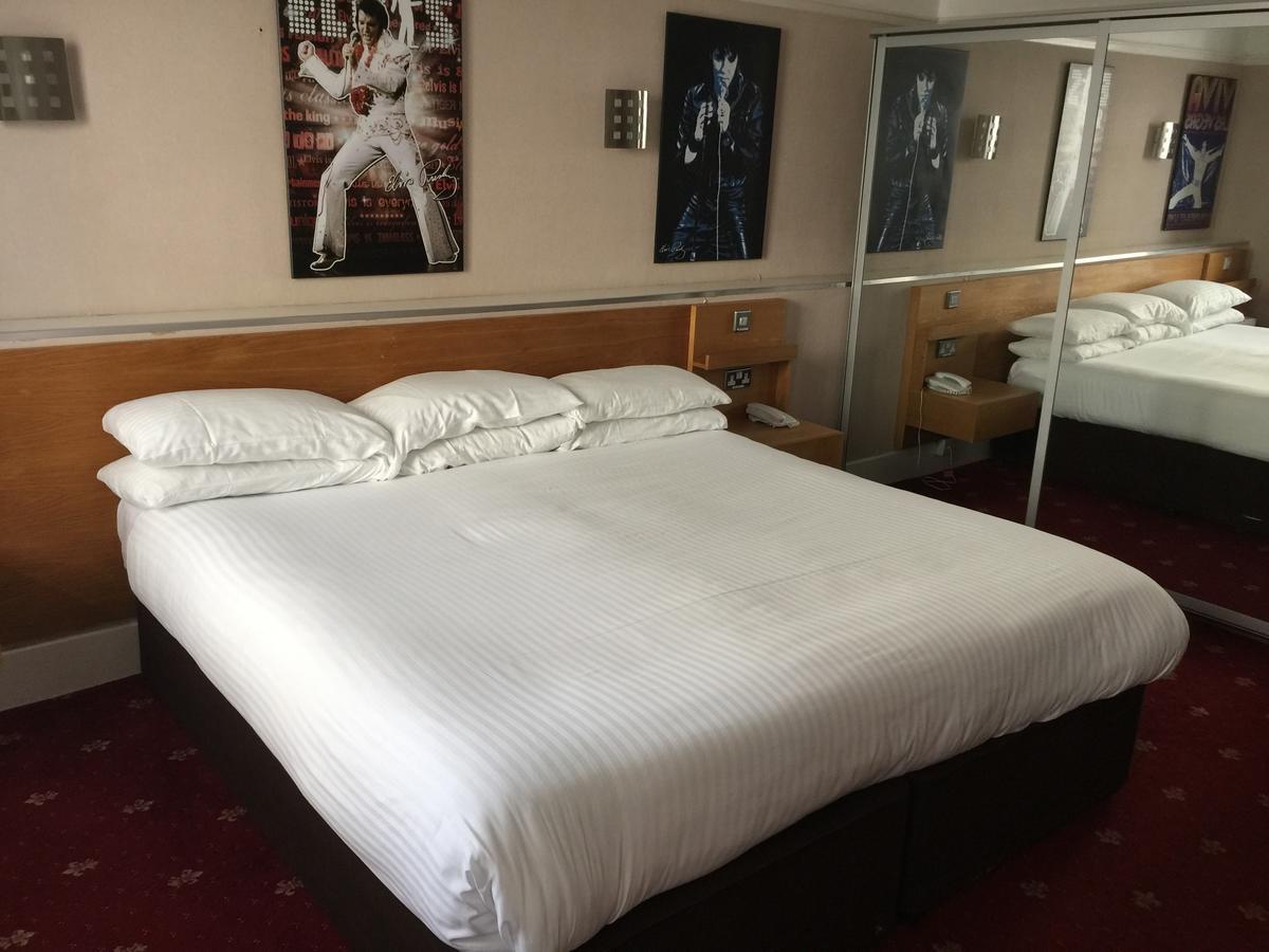 Double or Twin Room Disability Access