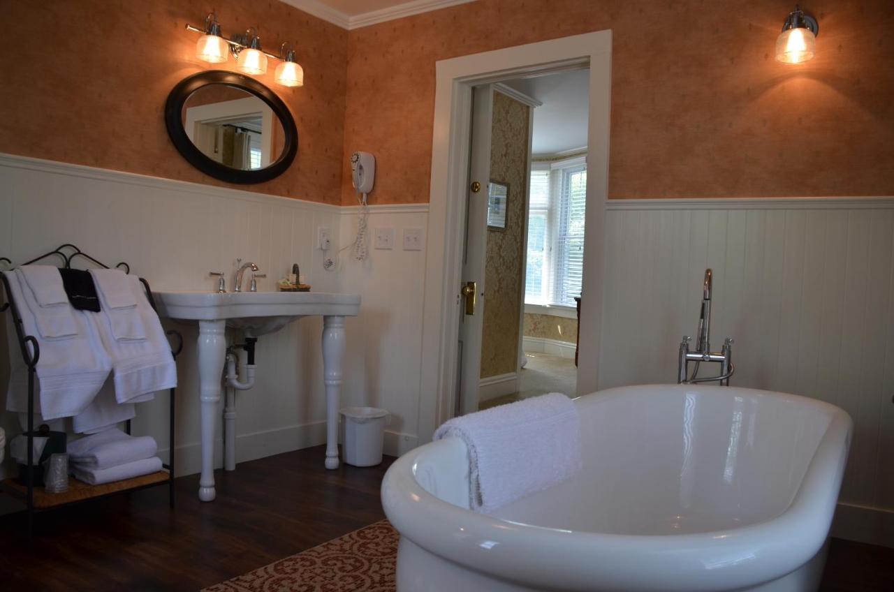 Queen Suite