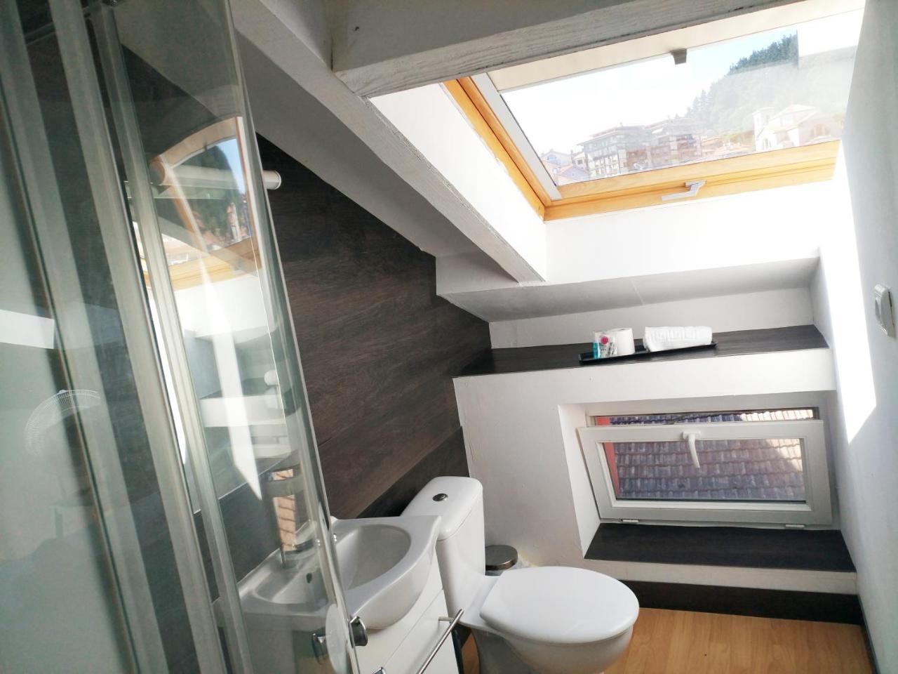 Double Room Private Bathroom