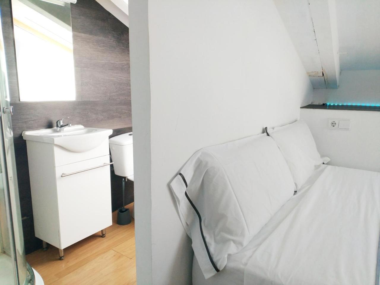 Double Room Private Bathroom