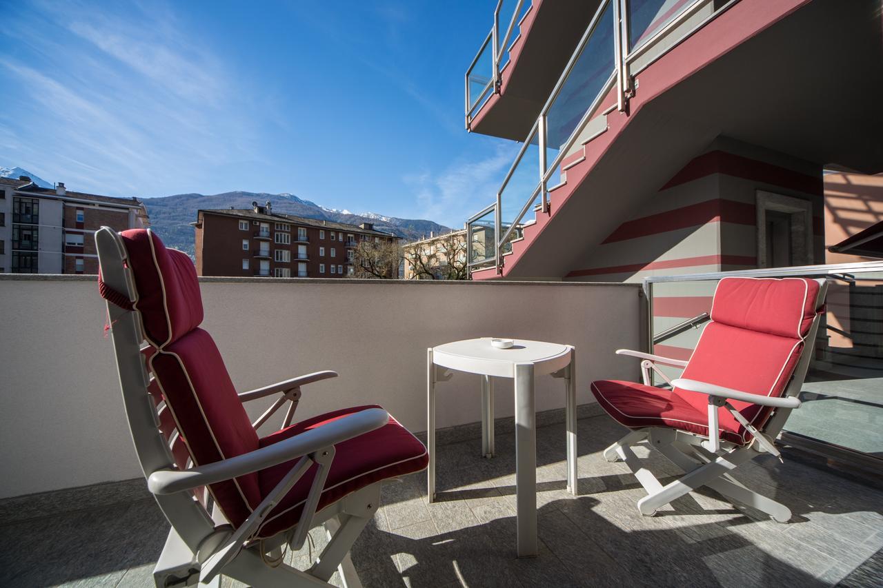 Studio Balcony