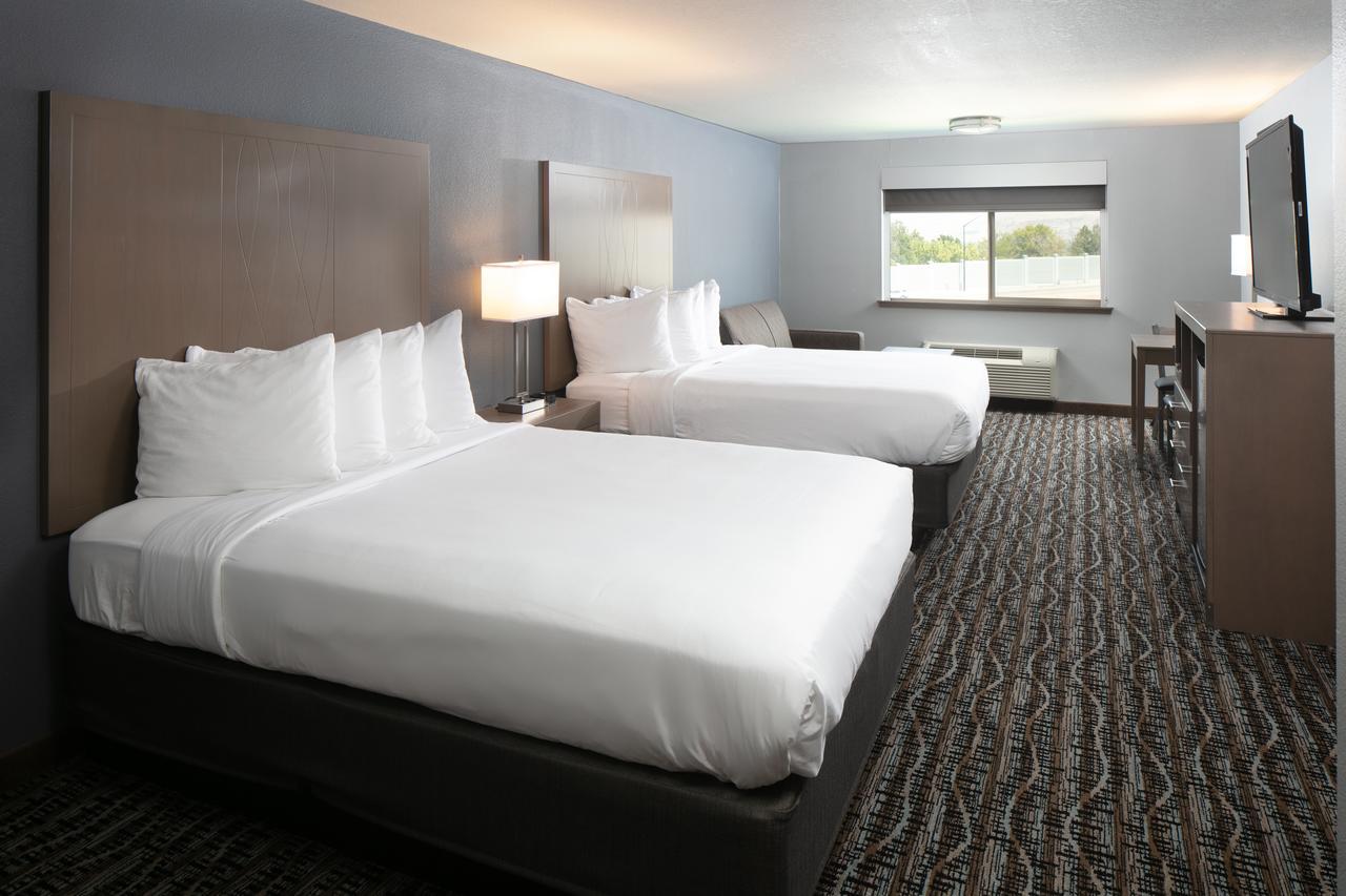 Queen Room Two Queen Beds Non-Smoking