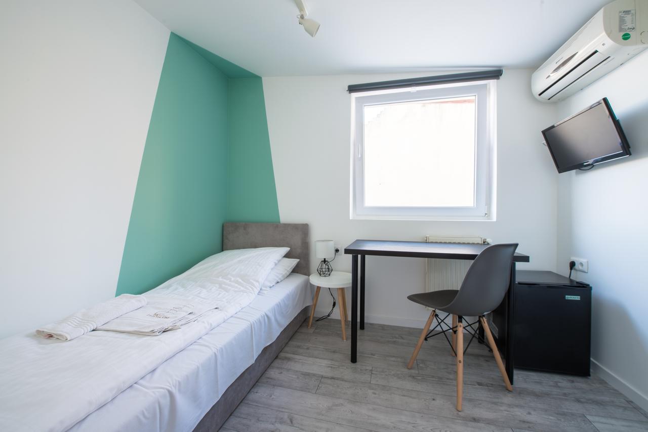 Compact Single Room