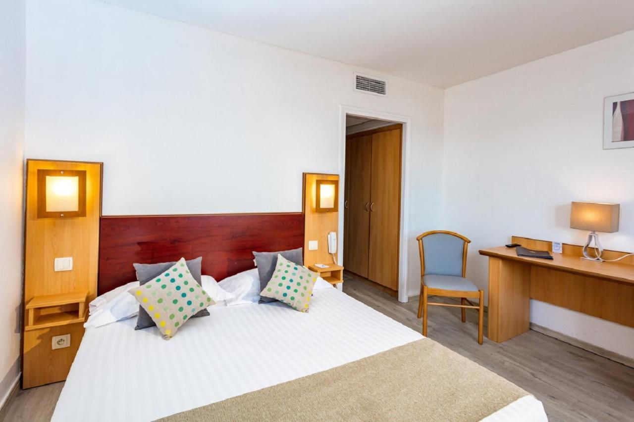 Standard Double or Twin Room City View