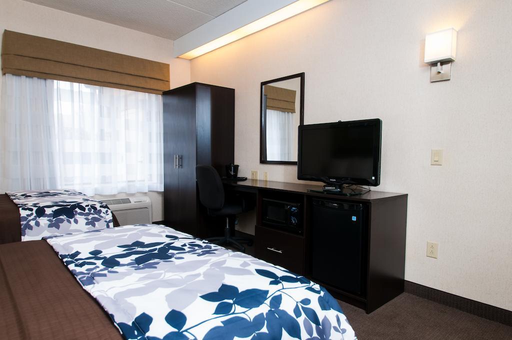 Double Room with Two Double Beds - Non-Smoking