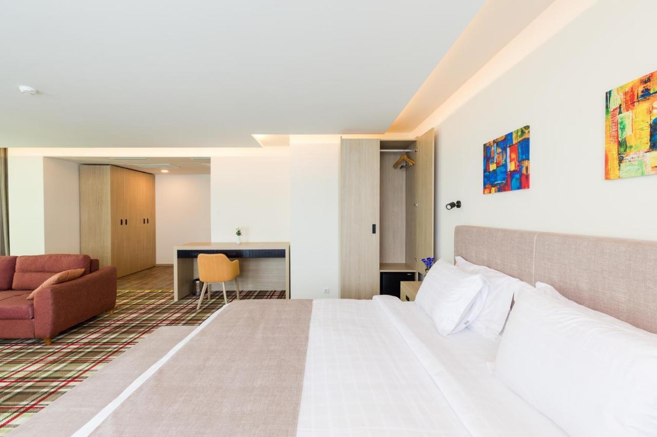 Premier Suite
