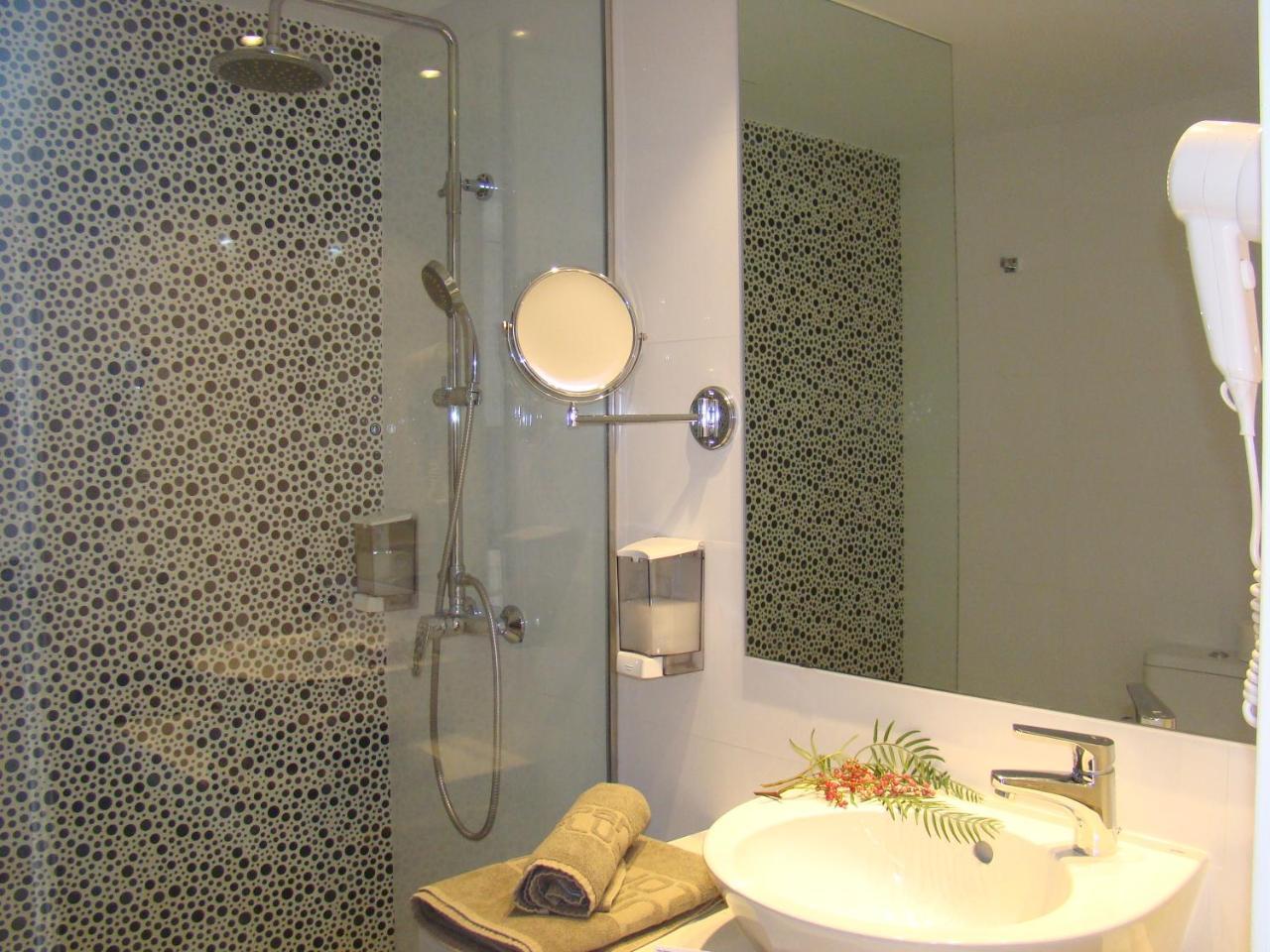 Superior One-Bedroom Apartment