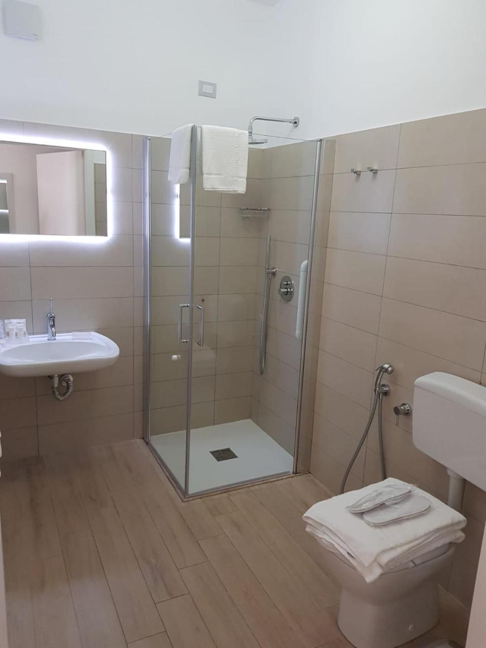 Economy Quadruple Room