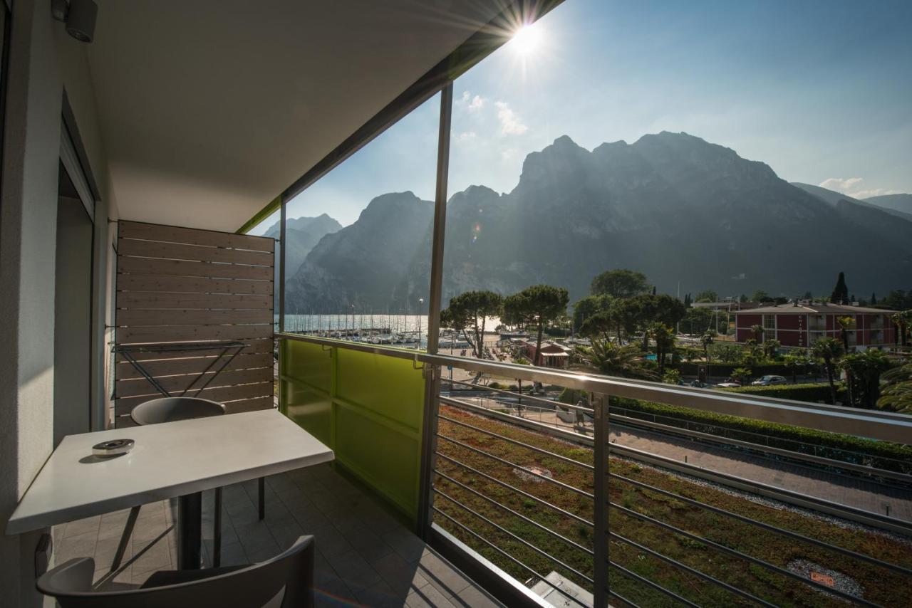 Marina Side Apartment
