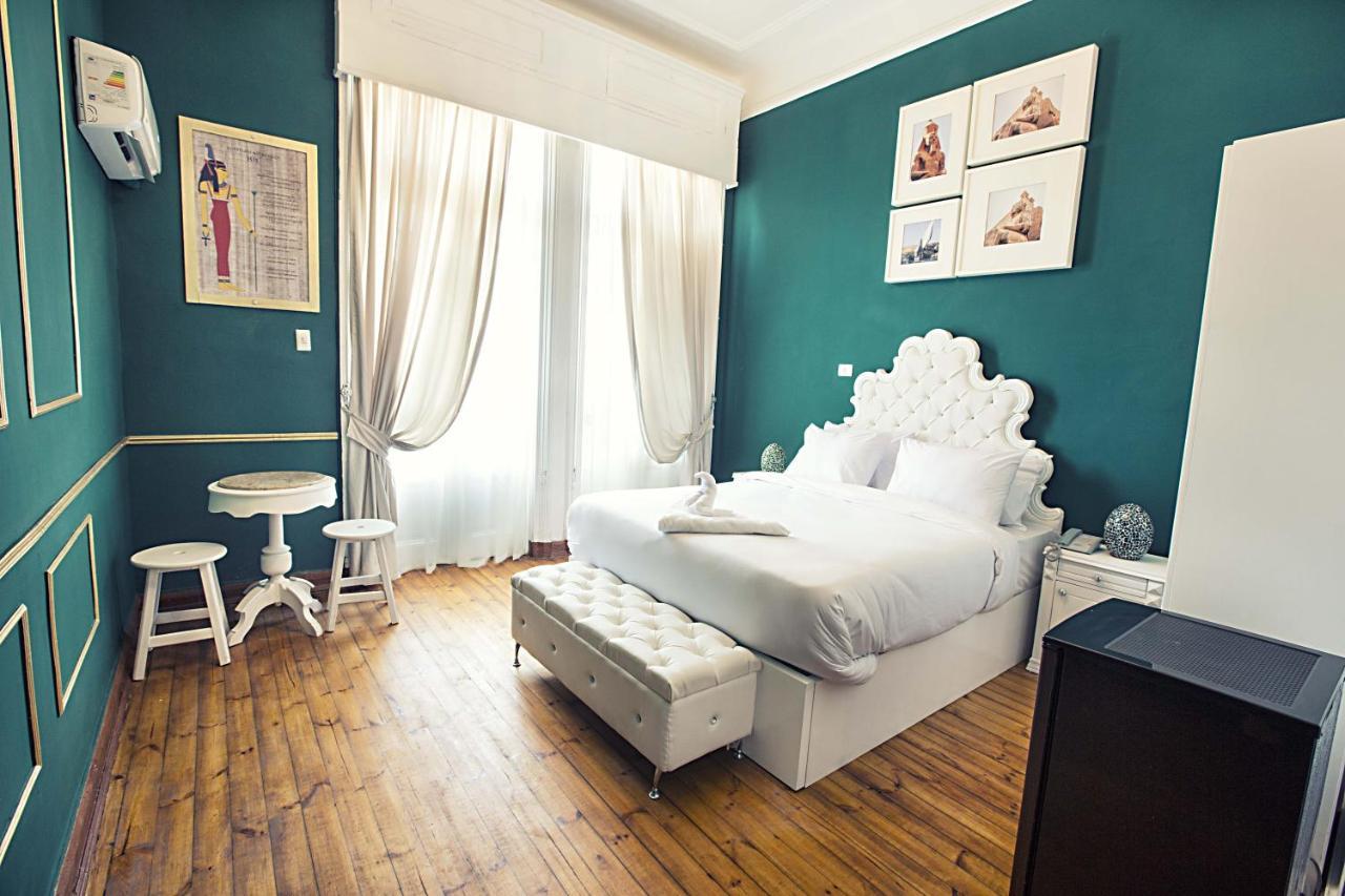 Kamer met Queensize Bed en Balkon