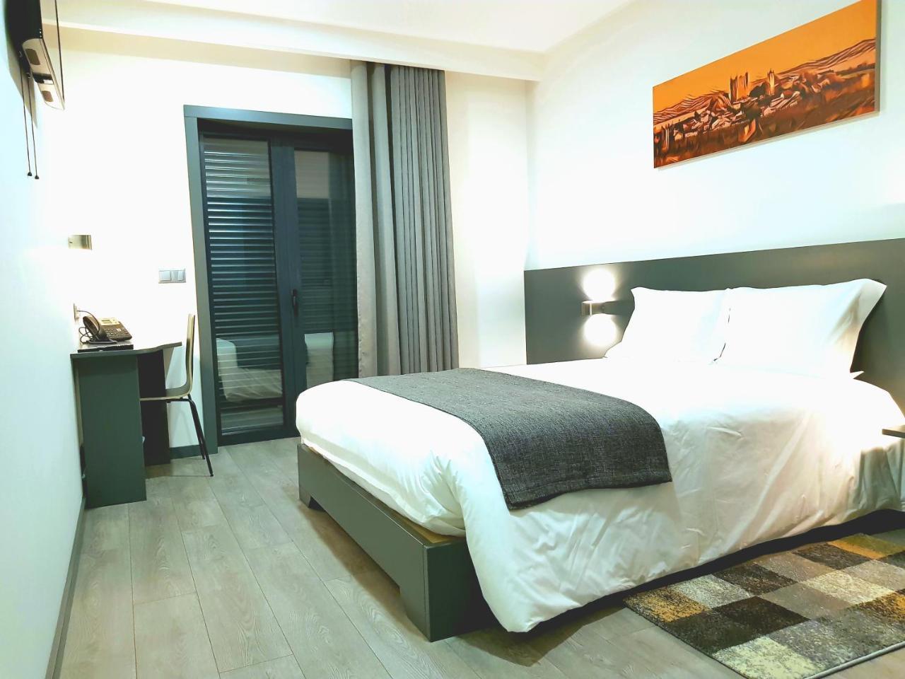 Double Room,726971584:JPEG