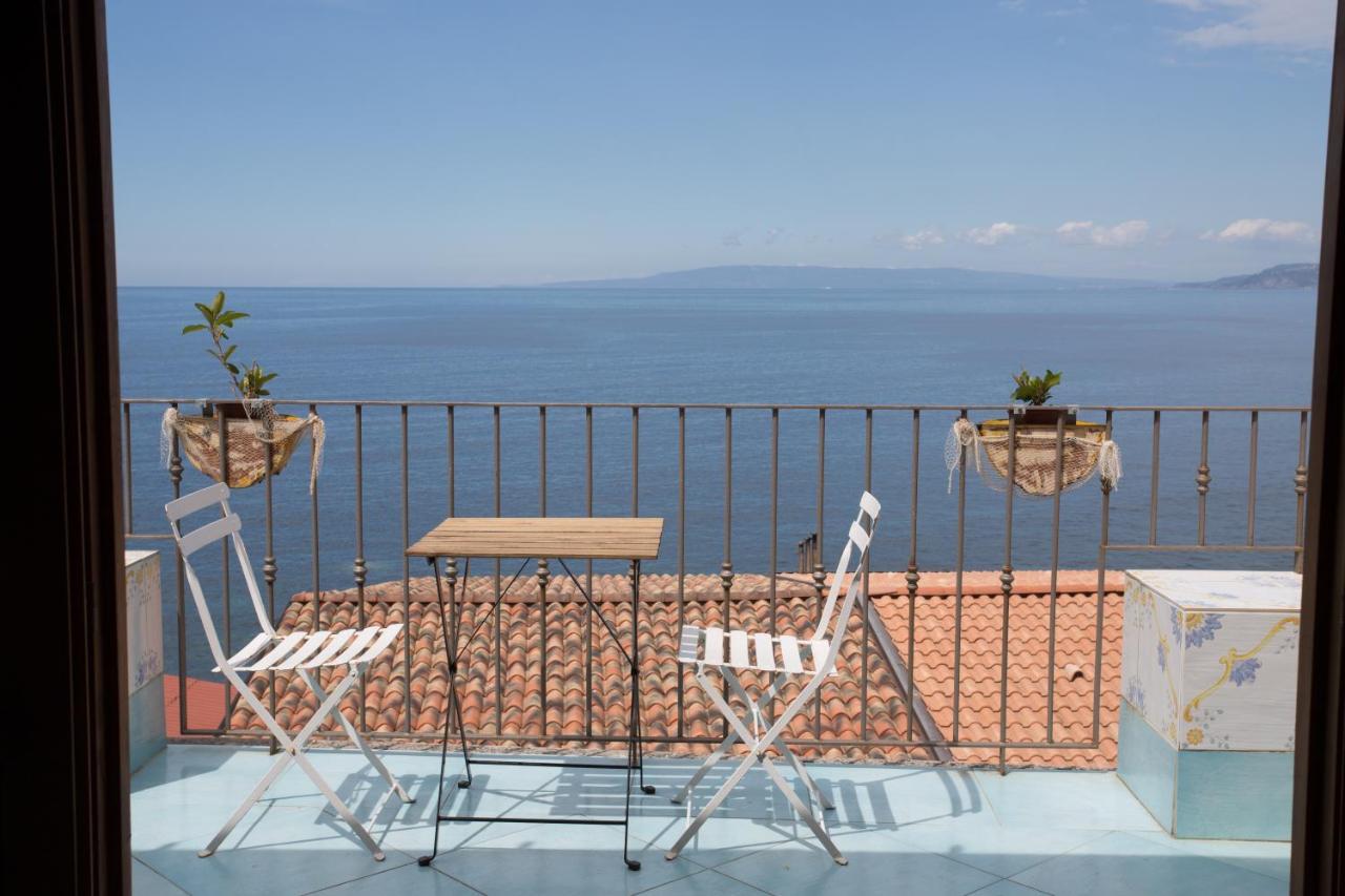 Two-Bedroom Apartment Terrace Sea View