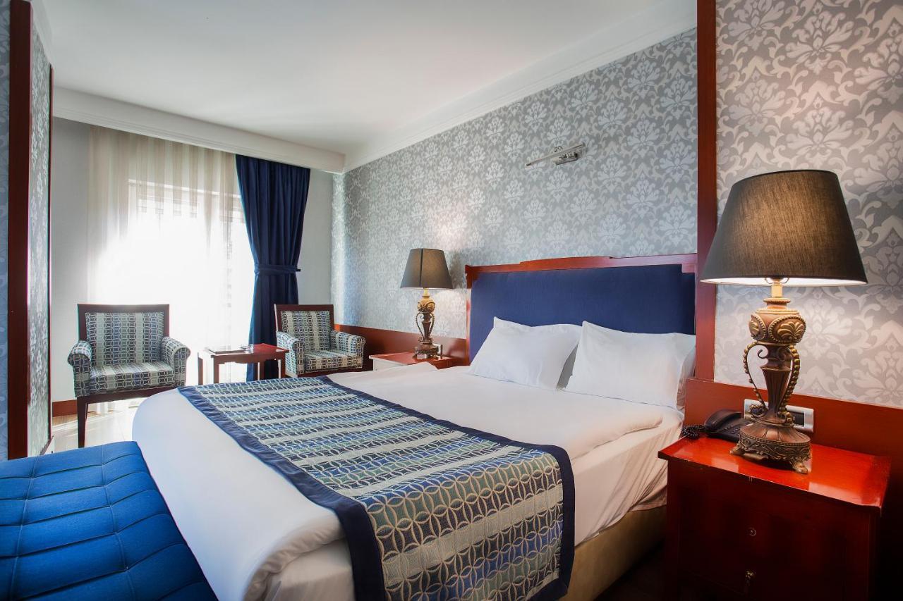 Standard King Room