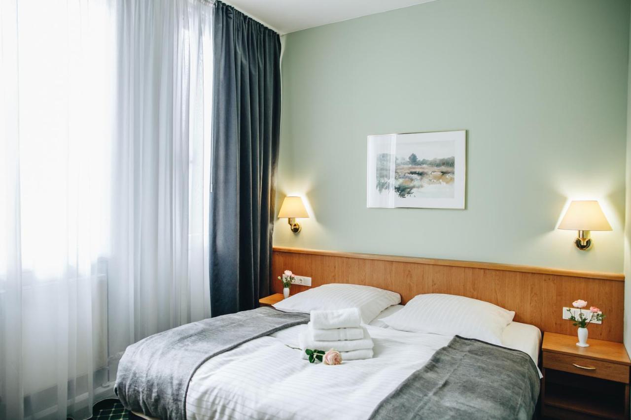 Double or Twin Room Private Bathroom