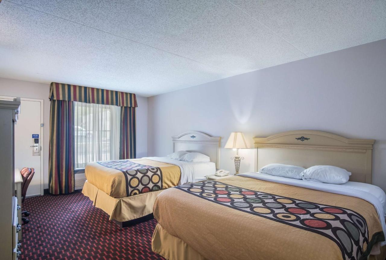 Deluxe Queen Room Two Queen Beds Non-Smoking