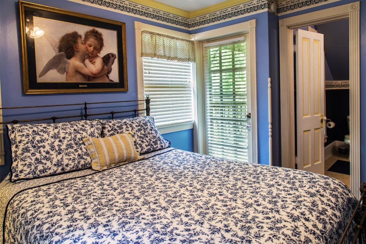 Queen Suite