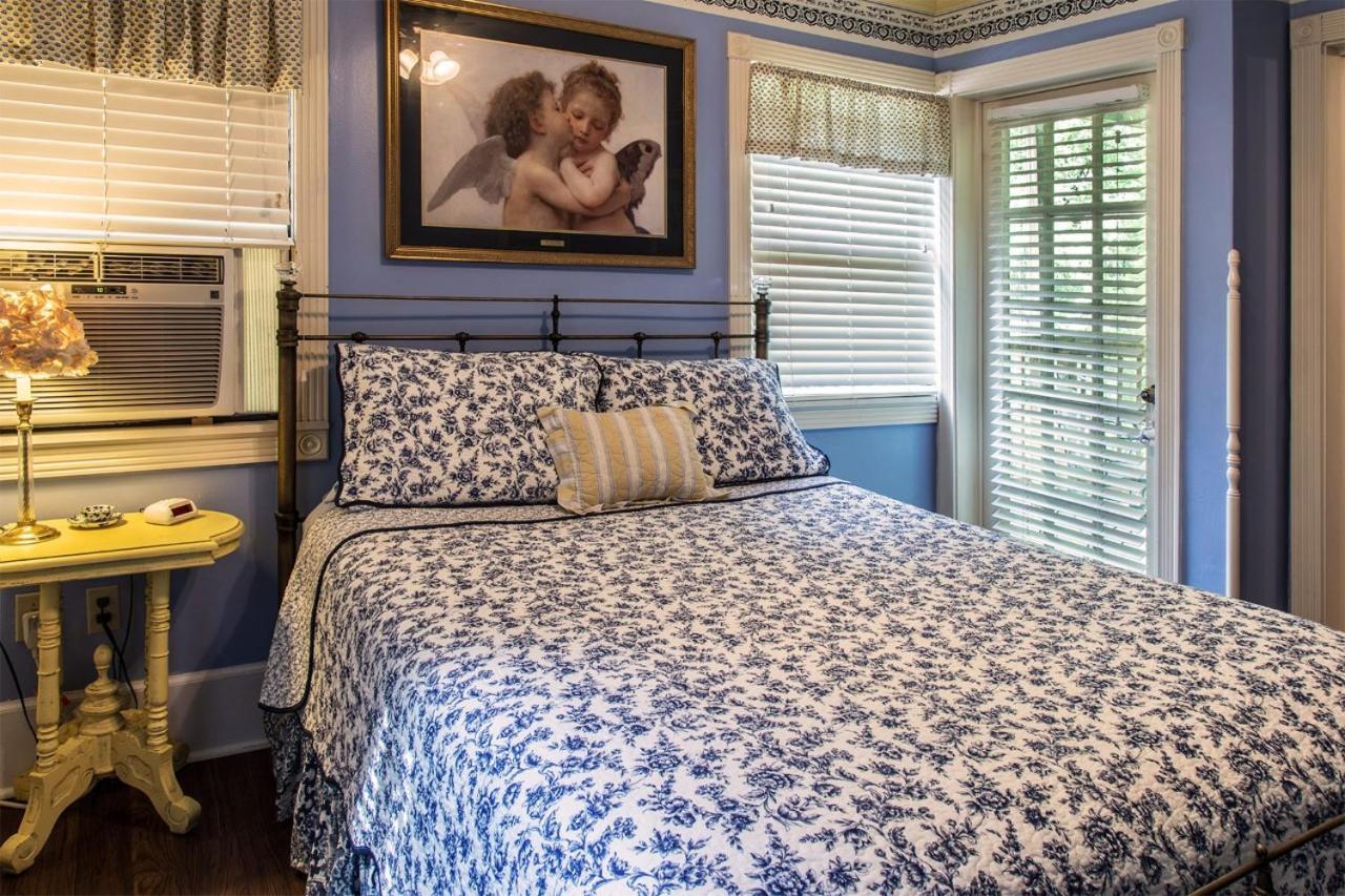 Queen Suite