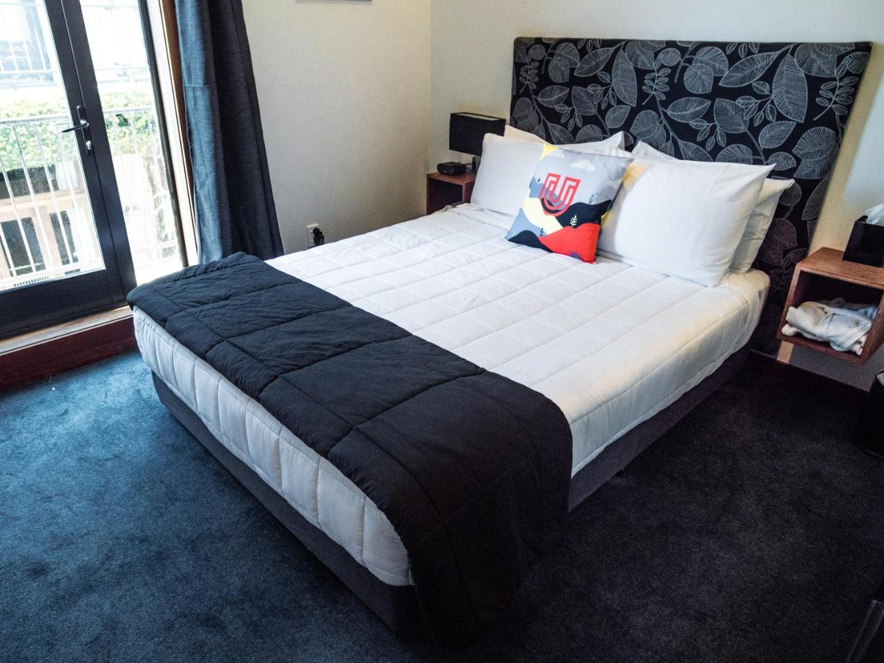 Studio mit Queensize-Bett und Gemeinschaftsbad