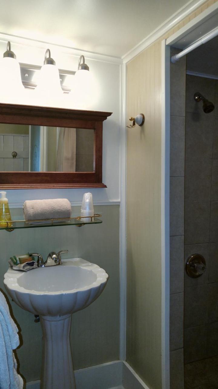 Queen Suite