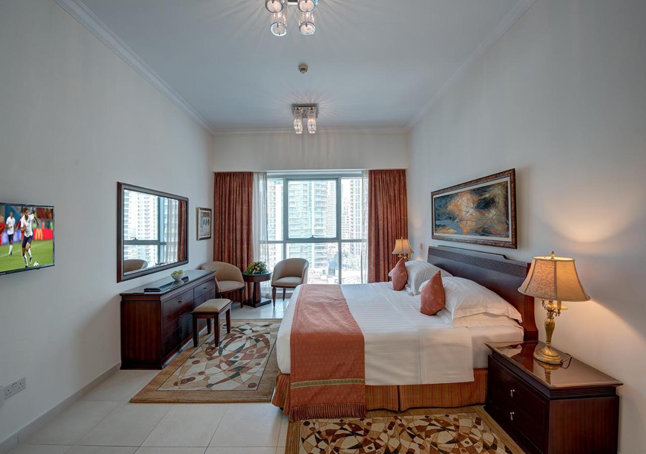 Three-Bedroom Apartment Marina View