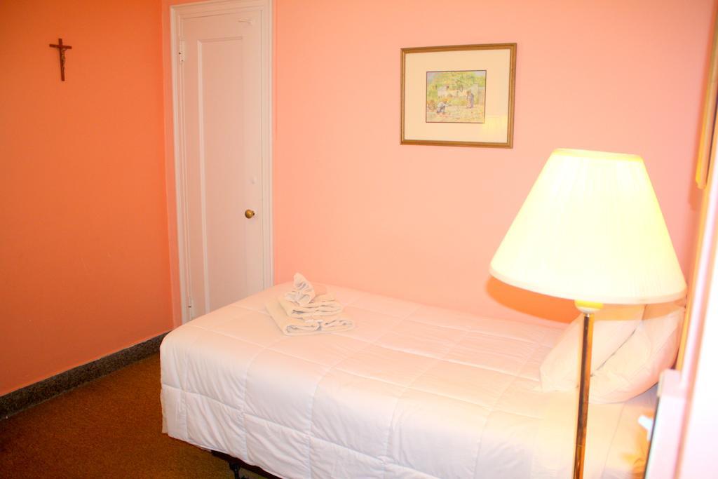 Single Room with Shared Bathroom,706357852:JPEG