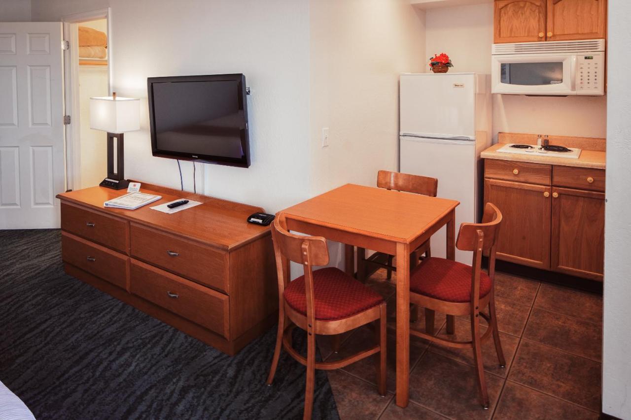 Queen Suite