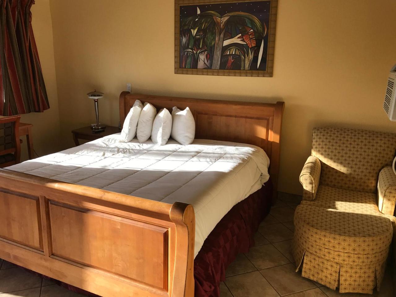 Double Room Two Double Beds Kitchenette