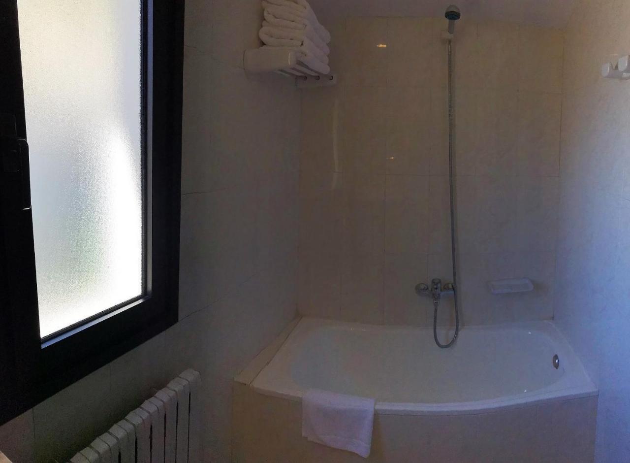 Quadruple Room Bath