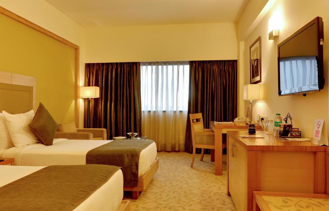 Deluxe Room on F&B