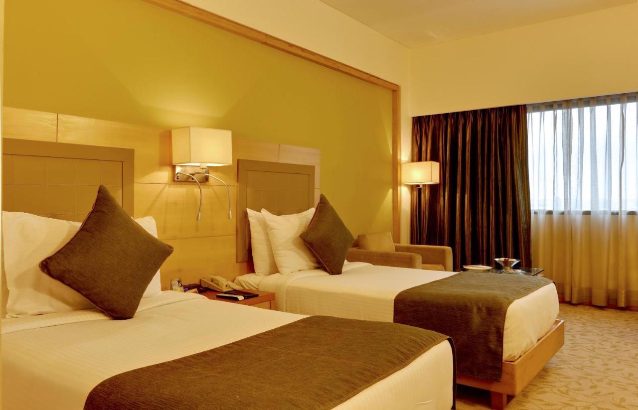 Deluxe Room on F&B