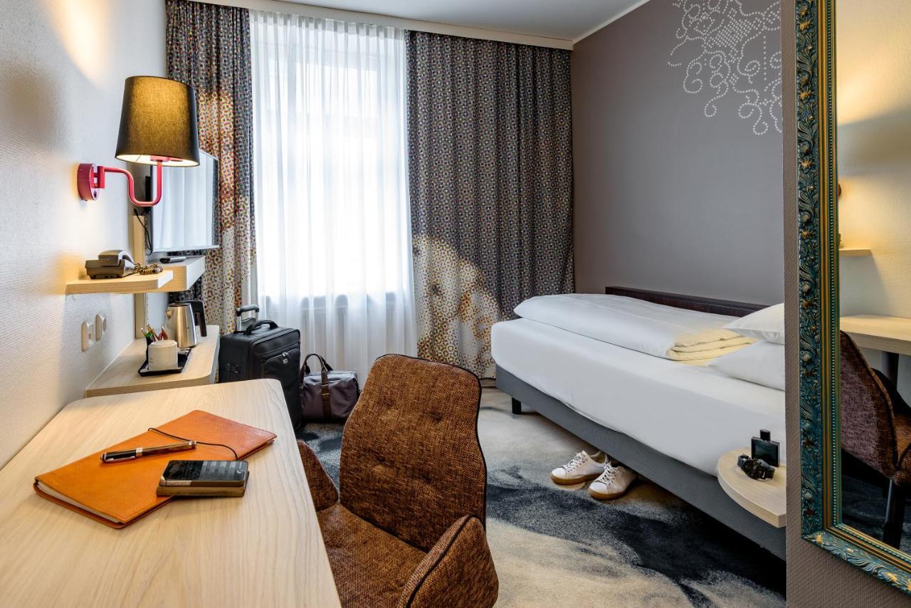 Single Room,1716967144:JPEG
