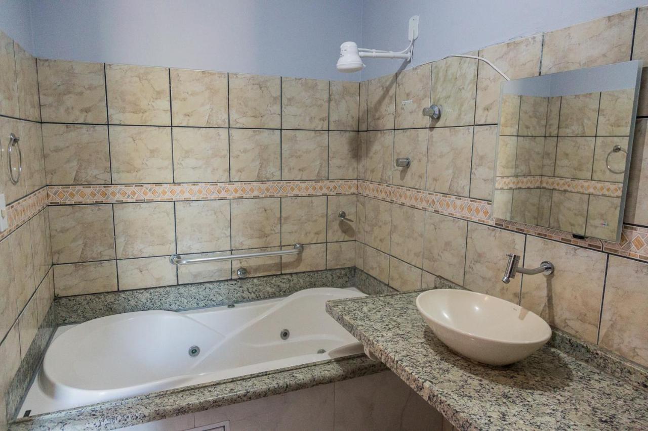 Suite Spa Bath