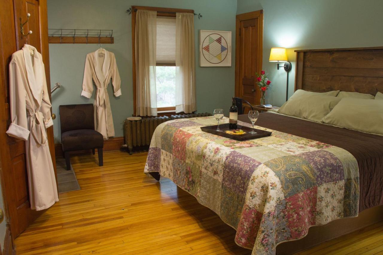 Deluxe King Room,739802938:JPEG