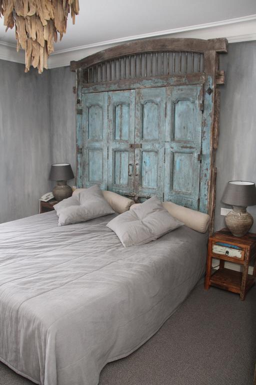 Superior Theme Room 2 Single Beds
