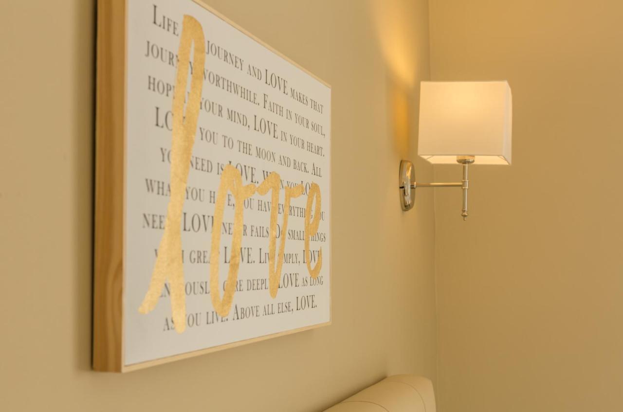Two Room Apartment