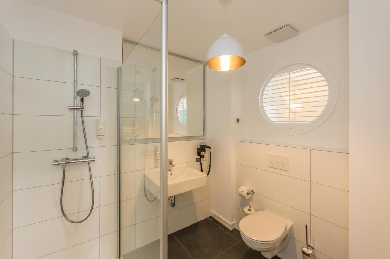 Two Room Apartment