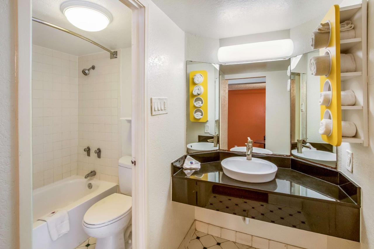 Quadruple Room - Non-Smoking