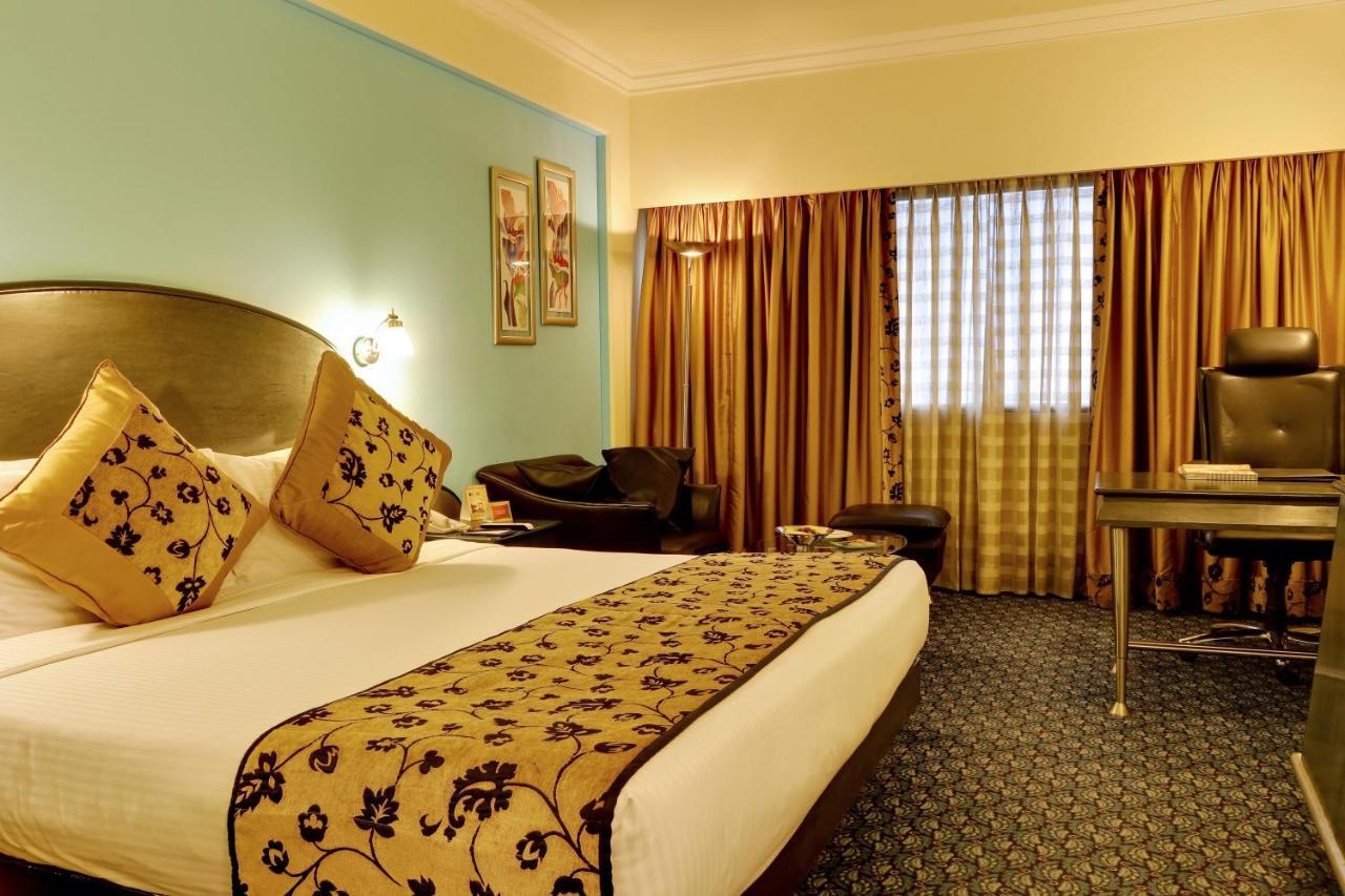 Club Room complimentary on F&B