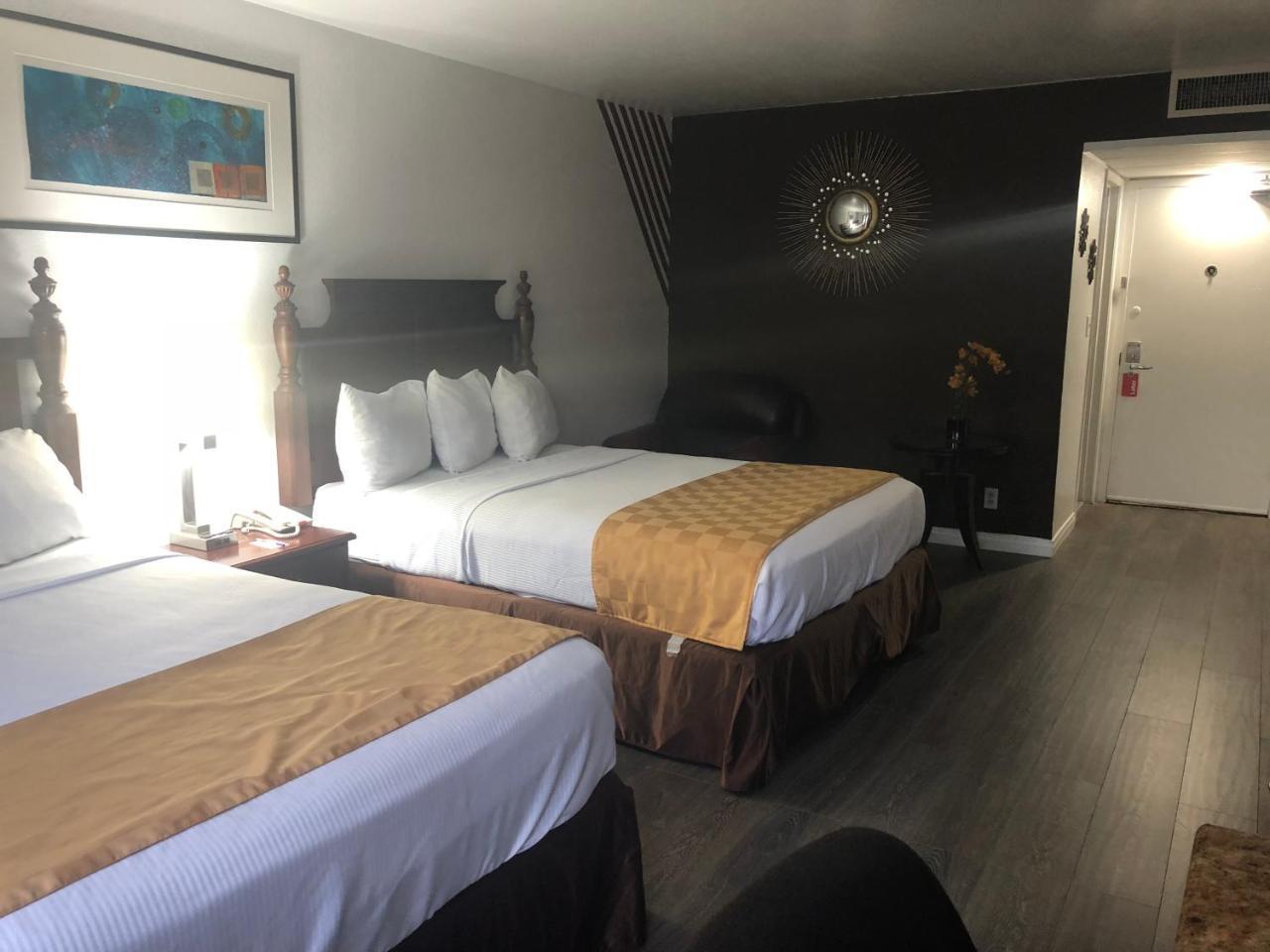 Queen Room Two Queen Beds Non-Smoking