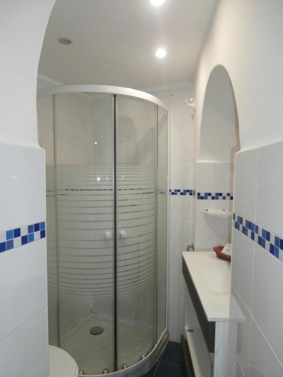 Double Room Private Bathroom,744273493:JPEG