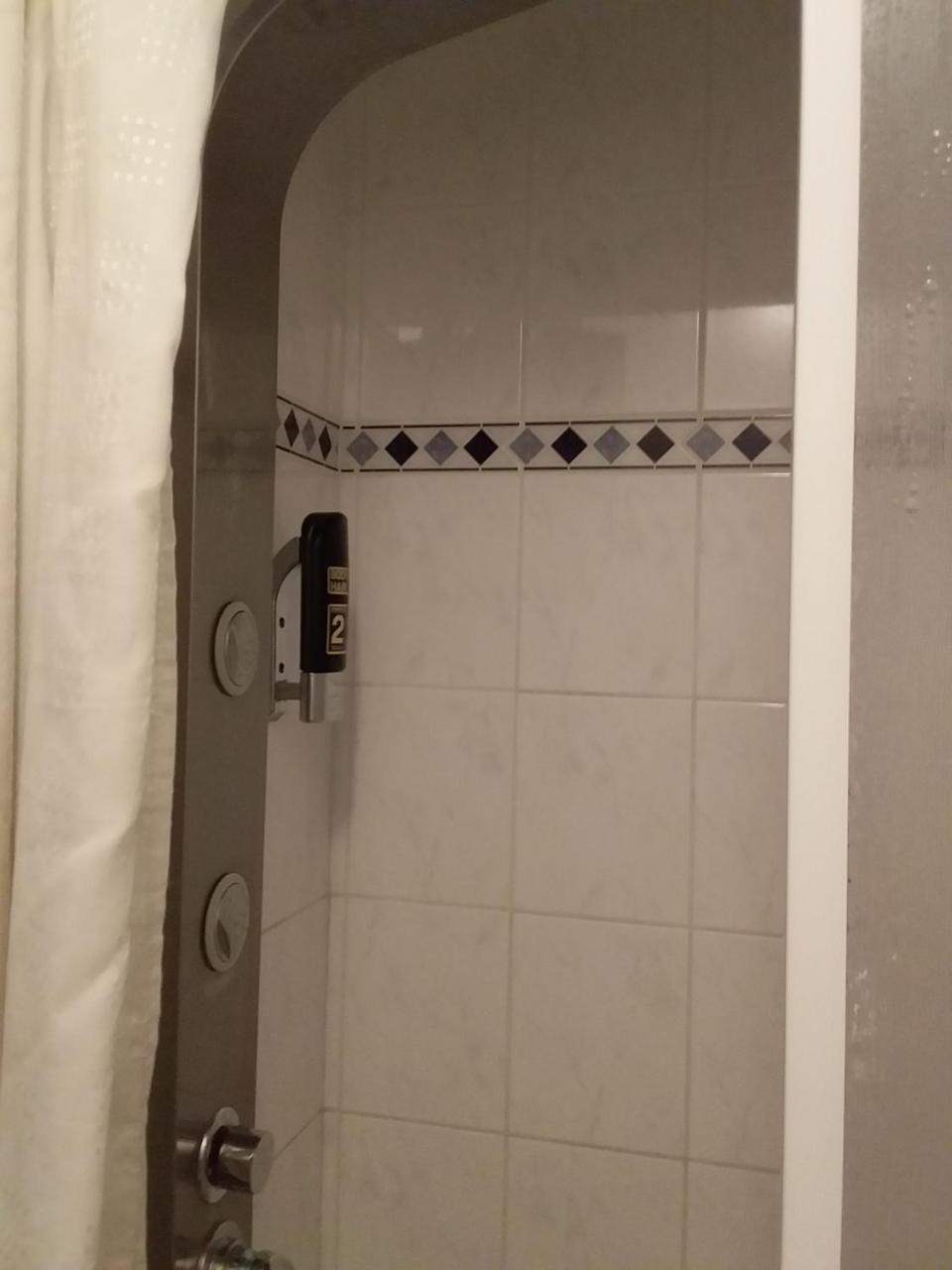 Family Room Private Bathroom