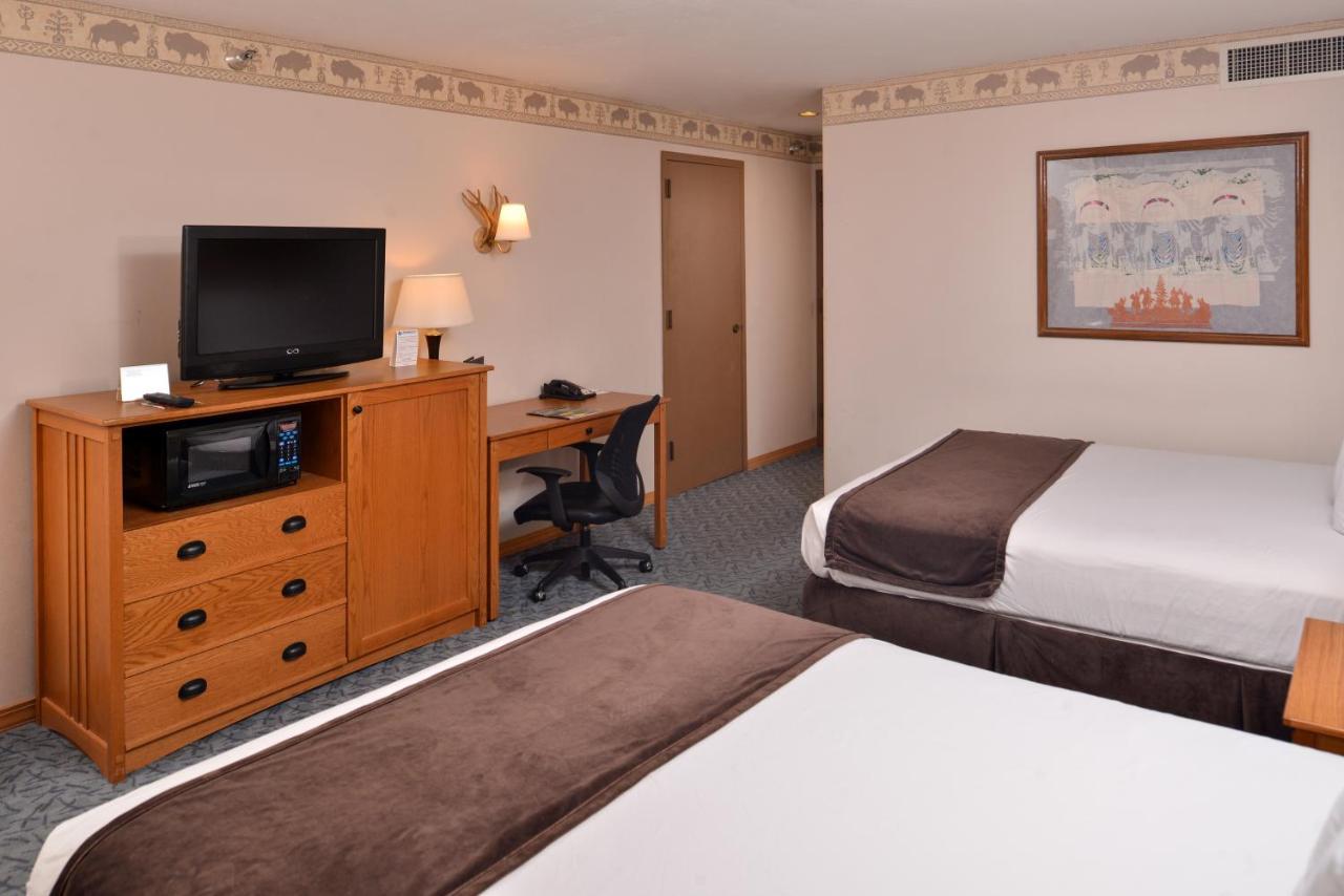 Deluxe Queen Room Two Queen Beds