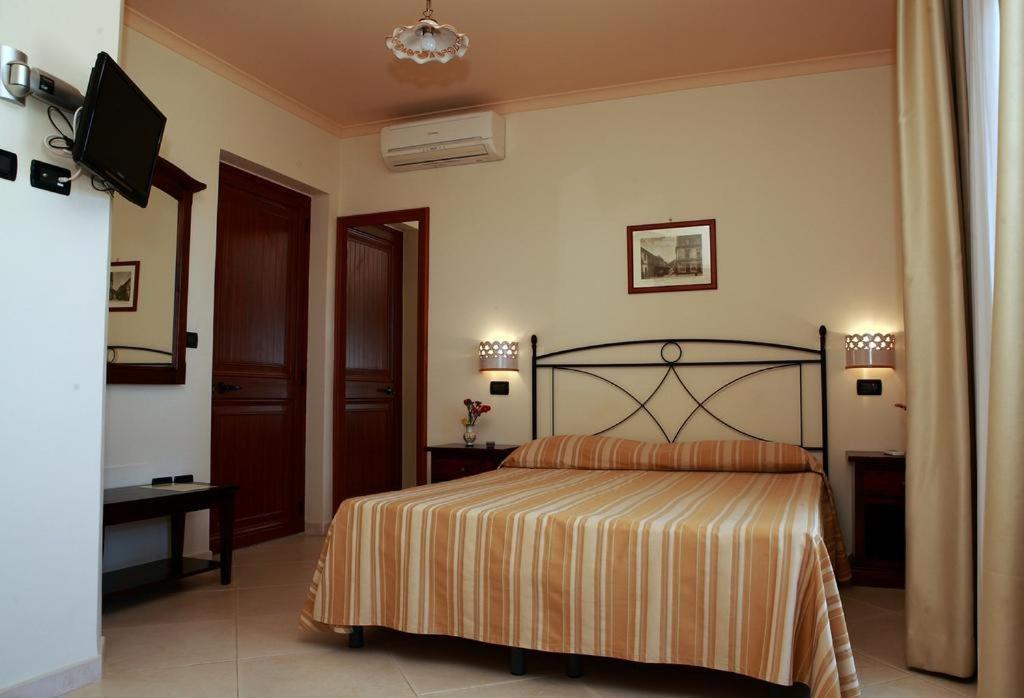 Double or Twin Room Balcony