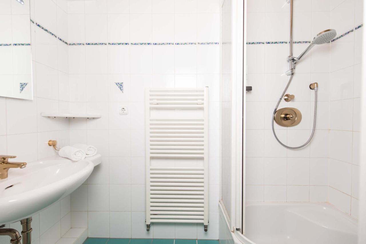 Doppelzimmer mit Balkon
