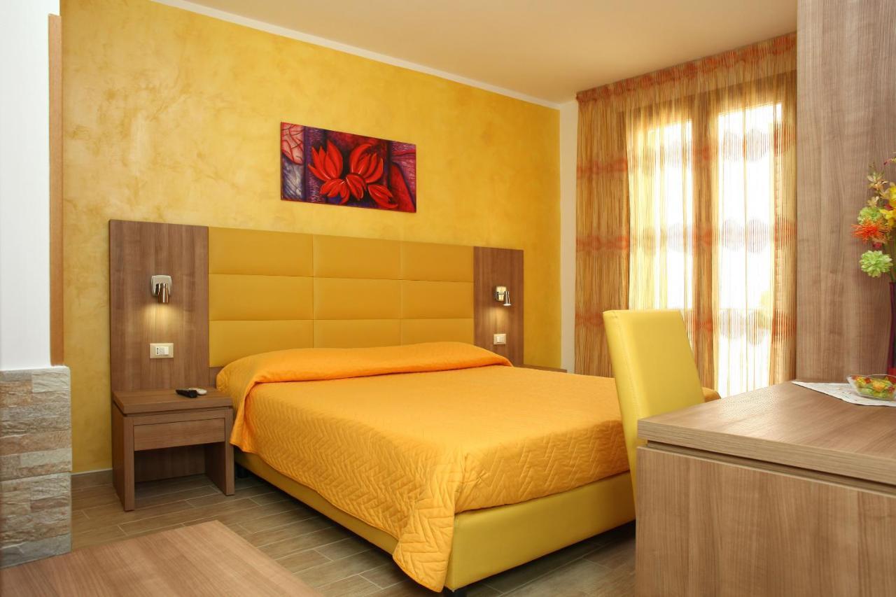 Doppelzimmer mit Balkon