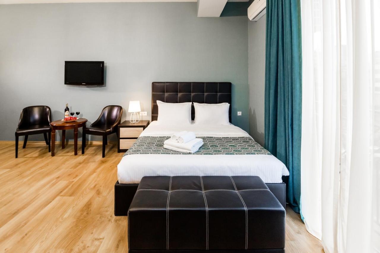 Habitación con 2 camas grandes